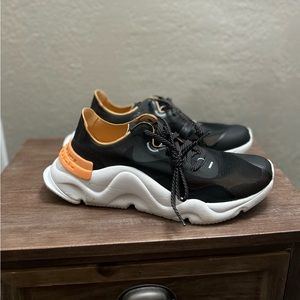 Sorel Kinetic RNEGD Float Athletic Sneaker Women’s Size 9